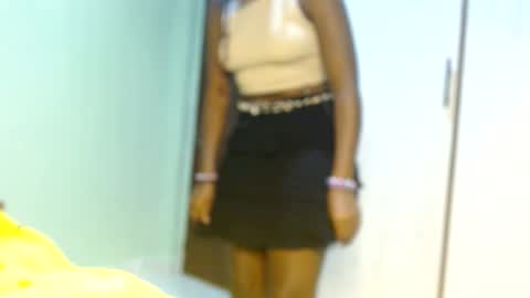 cute_lorna online show from April 25, 12:52 pm