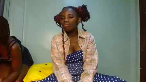 cute_lorna online show from April 21, 1:42 am