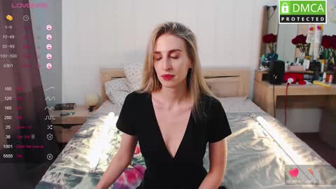 Snapshot of cute_milana chatting on February 19, 1:39 pm Milana online show from February 19, 1:39 pm