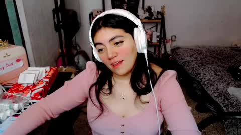 Snapshot of cuteambervi chatting on January 14, 5:56 pm Princess Amber online show from January 14, 5:56 pm