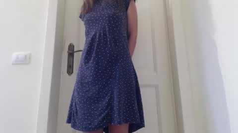 Snapshot of cuteangelx chatting on September 24, 6:45 am Anne-Marie online show from September 24, 6:45 am