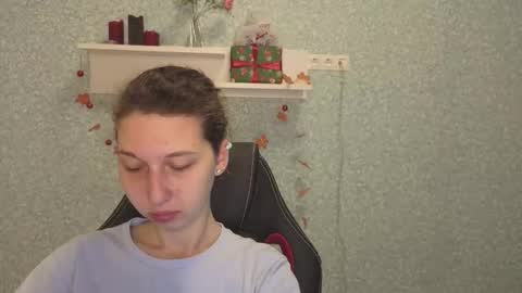 Elli online show from December 23, 5:22 am