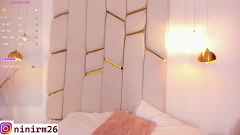 Snapshot of cutegirl__nini chatting on February 22, 4:29 am andre online show from February 22, 4:29 am