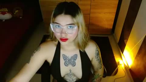 isabella online show from July 14, 6:34 pm