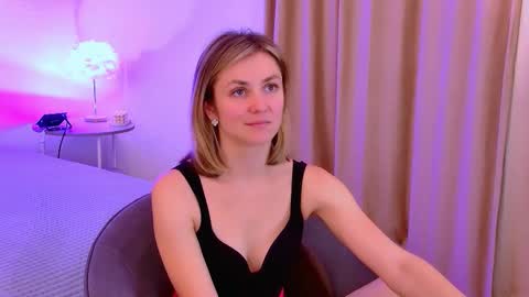 cutemirage online show from November 27, 3:15 pm