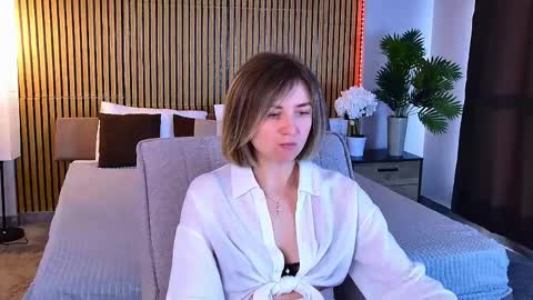 cutemirage online show from April 26, 2:48 pm