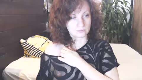 Snapshot of cutemoan chatting on February 17, 10:27 pm Rita online show from February 17, 10:27 pm