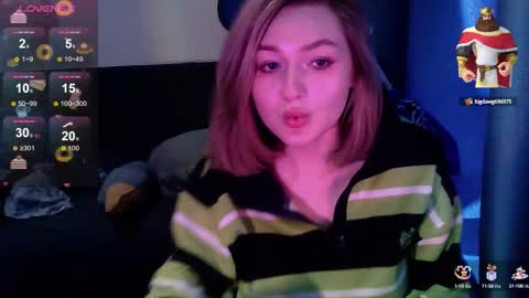 Snapshot of cutepie33 chatting on September 14, 10:35 am cutepie33 online show from September 14, 10:35 am