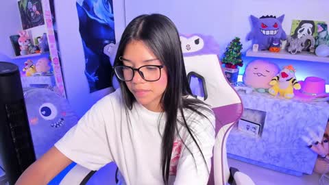 Snapshot of cutestephuwu chatting on December 20, 11:47 pm - independent model online show from December 20, 11:47 pm