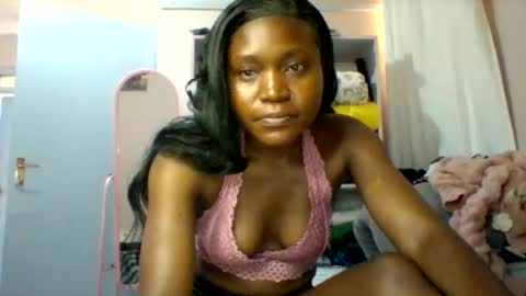 cutezola online show from January 8, 5:55 am