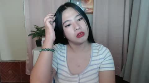 Snapshot of cutie_asianwoman chatting on January 13, 2:28 am cutie_asianwoman online show from January 13, 2:28 am