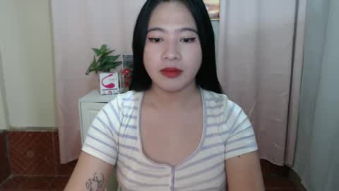 Snapshot of cutie_asianwoman chatting on December 20, 11:58 pm cutie_asianwoman online show from December 20, 11:58 pm