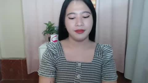 Snapshot of cutie_asianwoman chatting on December 28, 11:48 pm cutie_asianwoman online show from December 28, 11:48 pm