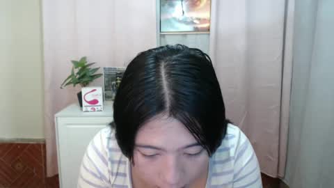 Snapshot of cutie_asianwoman chatting on December 17, 8:43 pm cutie_asianwoman online show from December 17, 8:43 pm