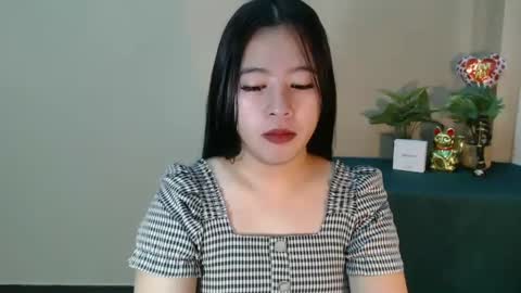 Snapshot of cutie_asianwoman chatting on March 10, 11:27 pm cutie_asianwoman online show from March 10, 11:27 pm