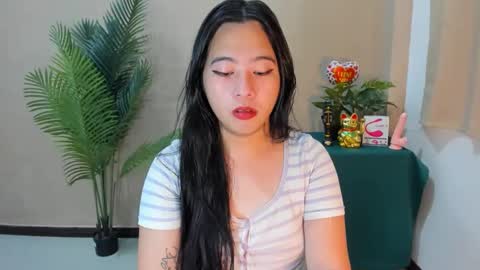 Snapshot of cutie_asianwoman chatting on September 17, 7:39 am cutie_asianwoman online show from September 17, 7:39 am