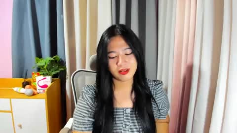 Snapshot of cutie_asianwoman chatting on December 19, 4:57 pm cutie_asianwoman online show from December 19, 4:57 pm