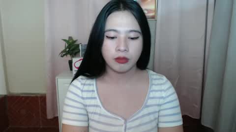 Snapshot of cutie_asianwoman chatting on January 8, 2:25 pm cutie_asianwoman online show from January 8, 2:25 pm