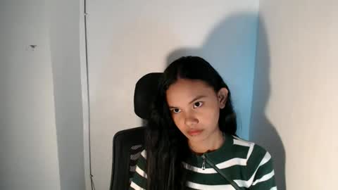 cutiee_lily2 online show from June 5, 1:42 am