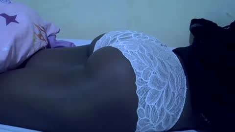 cutiehanish4 online show from June 23, 5:49 am