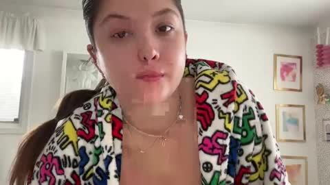 Snapshot of cutieoggg420 chatting on January 6, 6:31 pm Cutieoggg420 online show from January 6, 6:31 pm