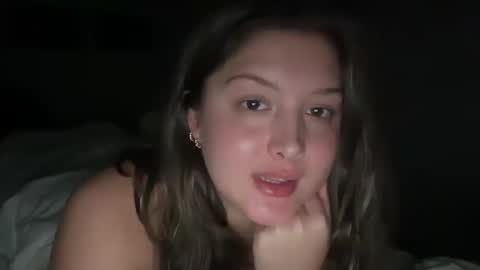 Snapshot of cutieoggg420 chatting on October 13, 3:09 am Cutieoggg420 online show from October 13, 3:09 am