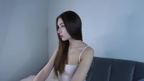 Vivienne online show from November 8, 5:34 am