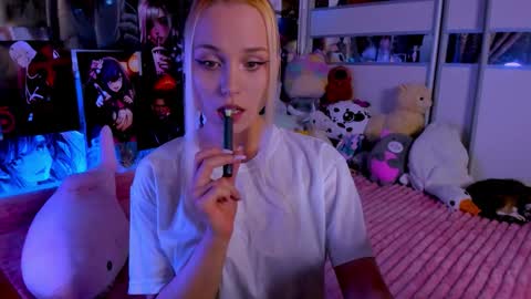 Snapshot of cuttie_ponyy chatting on September 20, 8:18 pm Nora online show from September 20, 8:18 pm