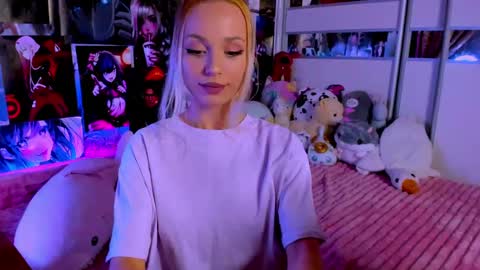 Snapshot of cuttie_ponyy chatting on February 19, 9:25 pm Nora online show from February 19, 9:25 pm