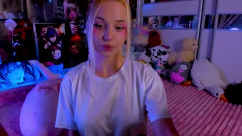 Snapshot of cuttie_ponyy chatting on October 15, 8:33 pm Nora online show from October 15, 8:33 pm