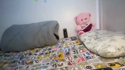 cutybella_ online show from March 8, 1:01 pm