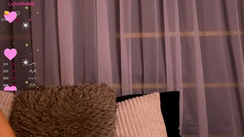 Ivy online show from May 27, 3:25 am
