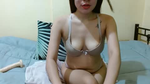 Snapshot of czarina69 chatting on January 17, 2:08 am czarina69 online show from January 17, 2:08 am