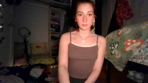 Snapshot of daddysdollhouse chatting on December 29, 4:05 am Saoirse online show from December 29, 4:05 am