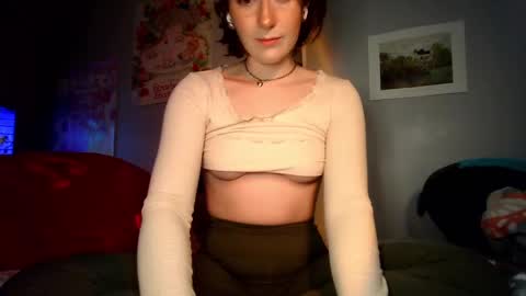 Snapshot of daddysdollhouse chatting on October 12, 6:49 am Saoirse online show from October 12, 6:49 am