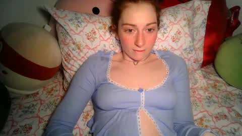 Snapshot of daddysdollhouse chatting on December 31, 10:34 pm Saoirse online show from December 31, 10:34 pm