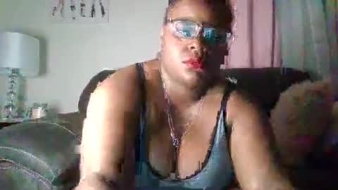 Snapshot of dadees_qtpie chatting on December 30, 12:22 am DadeesQTPieViolex SecretDesires online show from December 30, 12:22 am