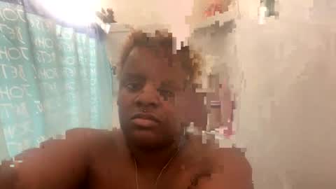 Snapshot of dadees_qtpie chatting on February 5, 4:27 am DadeesQTPieViolex SecretDesires online show from February 5, 4:27 am