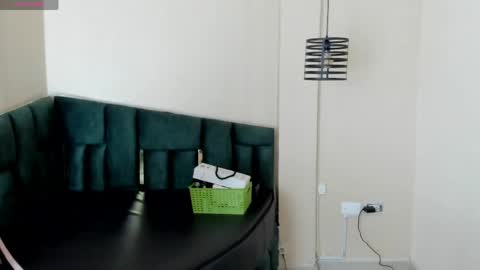 Dahiana  online show from April 24, 4:21 pm