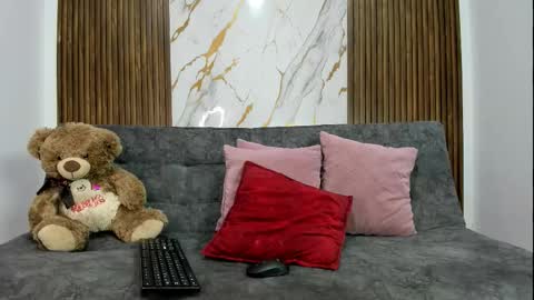 dahianaroa online show from March 8, 12:31 pm