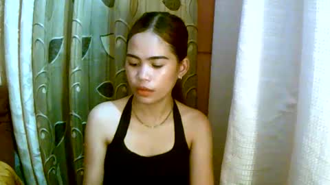 Im Dahlia online show from December 2, 7:10 am