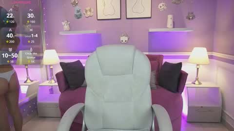 Dahlia Grey online show from October 25, 11:40 am