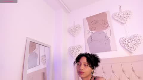 Snapshot of daiana_curly chatting on February 1, 2:13 pm Daiana online show from February 1, 2:13 pm