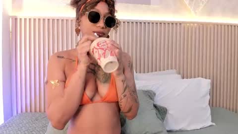 Snapshot of daiana_curly chatting on September 27, 11:34 pm Daiana online show from September 27, 11:34 pm