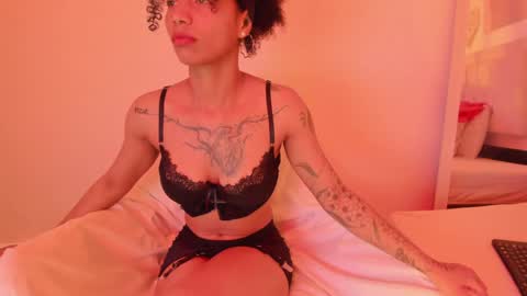 Snapshot of daiana_curly chatting on January 15, 12:04 pm Daiana online show from January 15, 12:04 pm