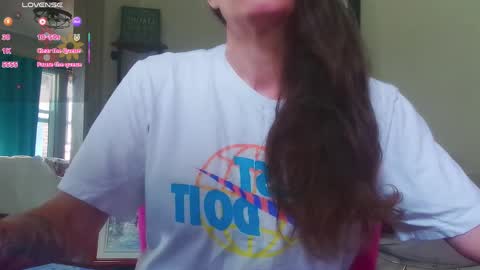 Daisy online show from April 4, 5:45 pm