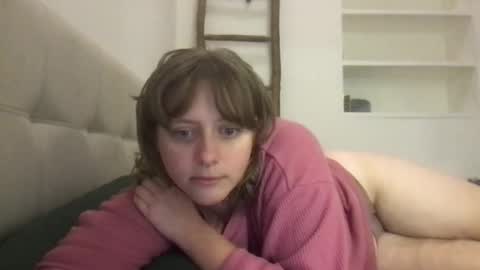 daisy_lately online show from October 28, 8:09 am