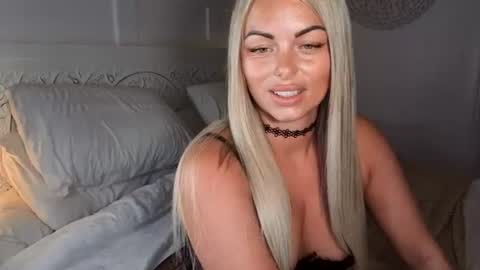 Daisy Dreams online show from June 11, 10:06 pm