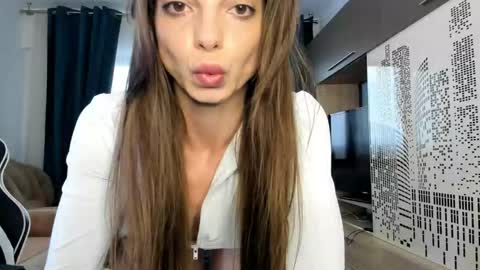 Beatrice online show from September 21, 8:35 am