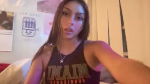 daisyy_belle online show from November 5, 5:01 am